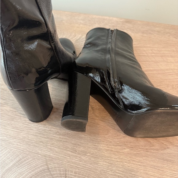 Barneys New York Black Heeled Boots Sleek Minimalist Design - Picture 2 of 4
